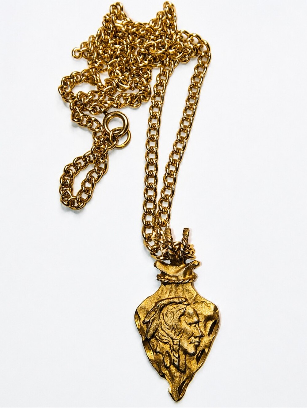Vintage‎ Gold Tone Native American Profile Pendant Necklace